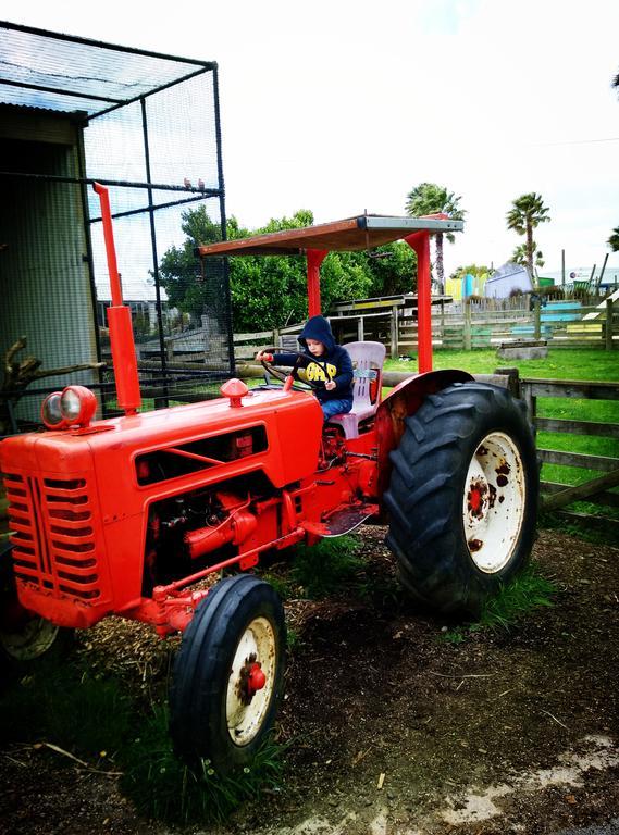 Auckland Karaka Country Retreat Hotel ภายนอก รูปภาพ